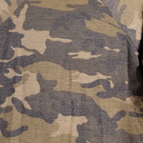 Lazy Sundays Camo Sweatshirt - Picture 11 of 11